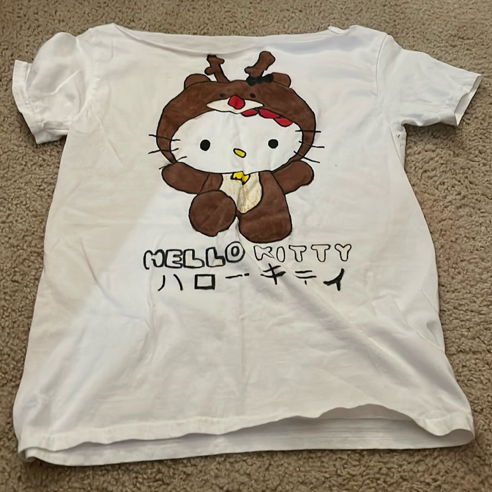 Hello Kitty off the shoulder Christmas tee